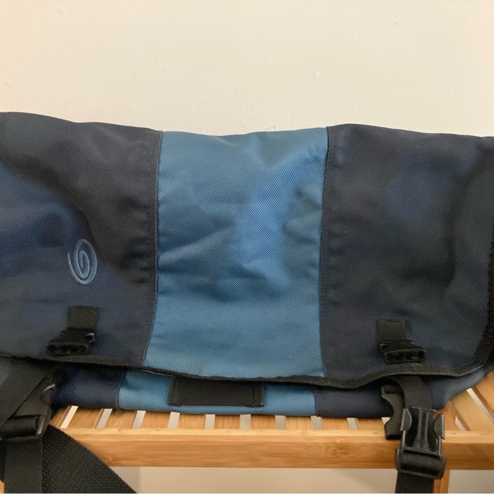 Timbuk2 Blue and Black Messenger Bag, size medium